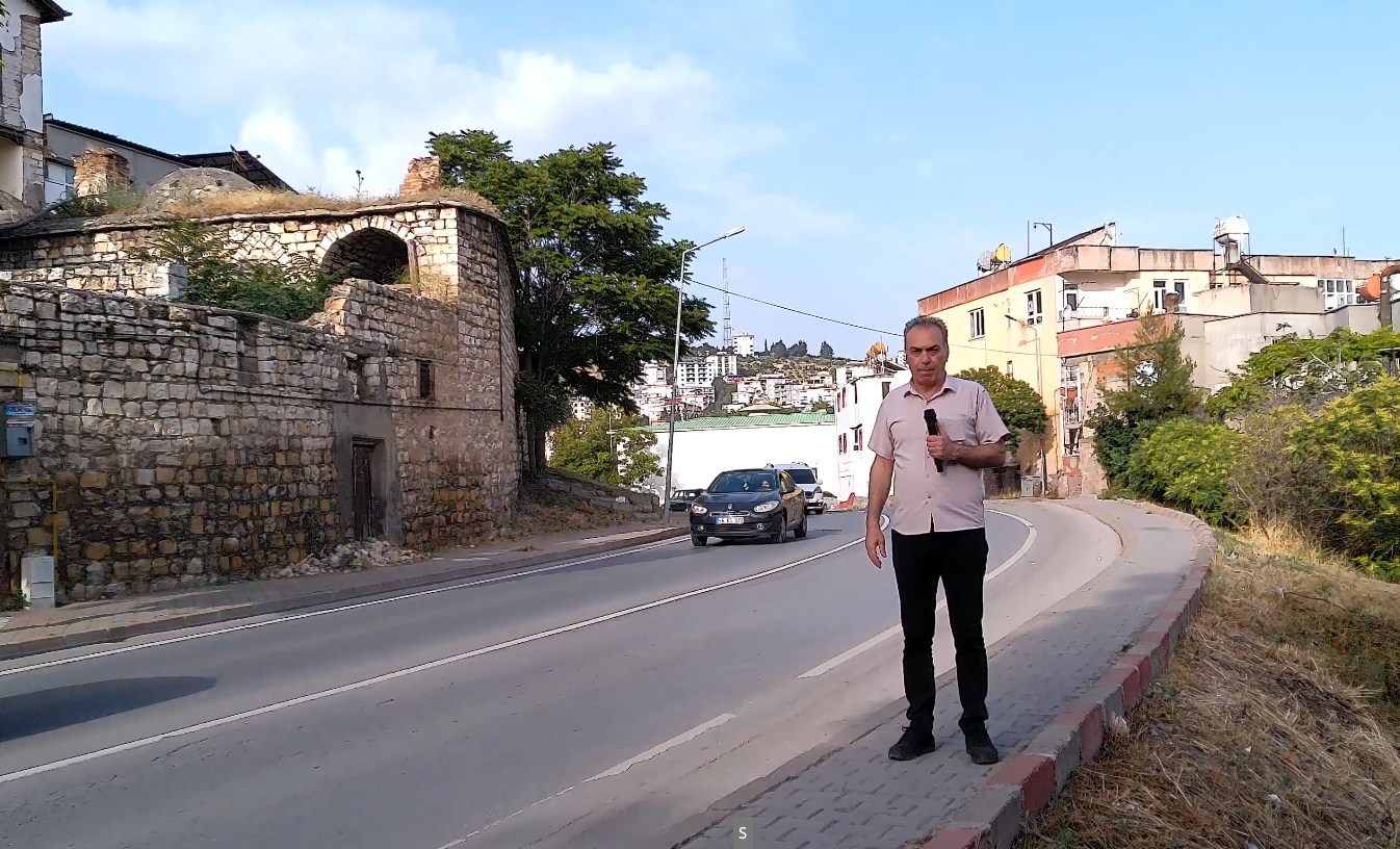 Gazipaşa mahallesinden de geçmekte olan kuzey çevre yolundaki büyükşehir belediyesinin
